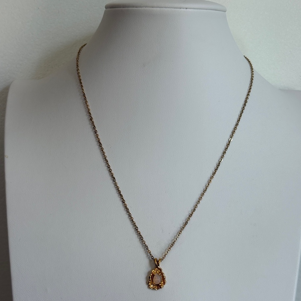 Gold Teardrop Iridescent Pendant Necklace